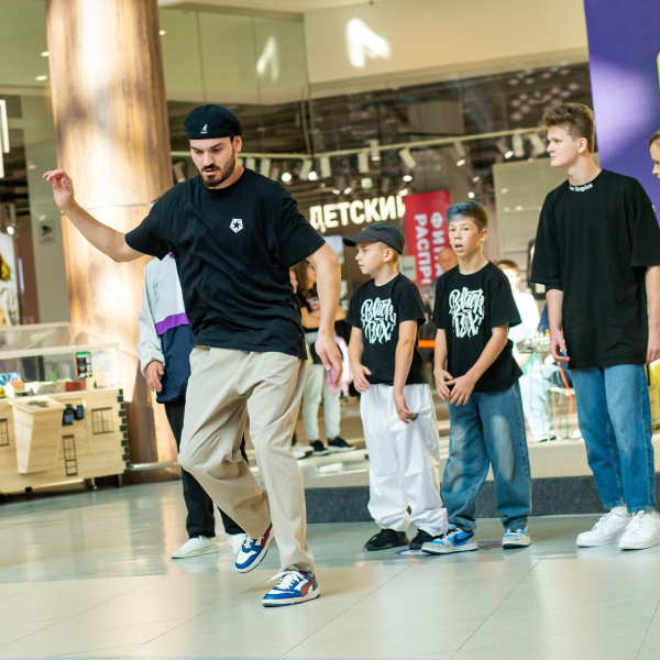 С праздником, дорогие мужчины